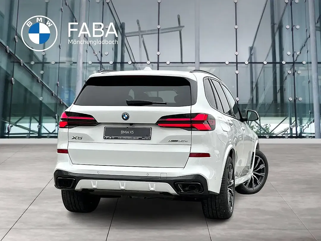 BMW X5 - Thumbnail 2