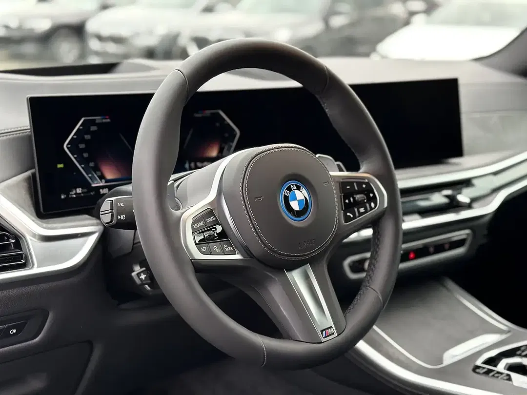 BMW X5 - Thumbnail 9