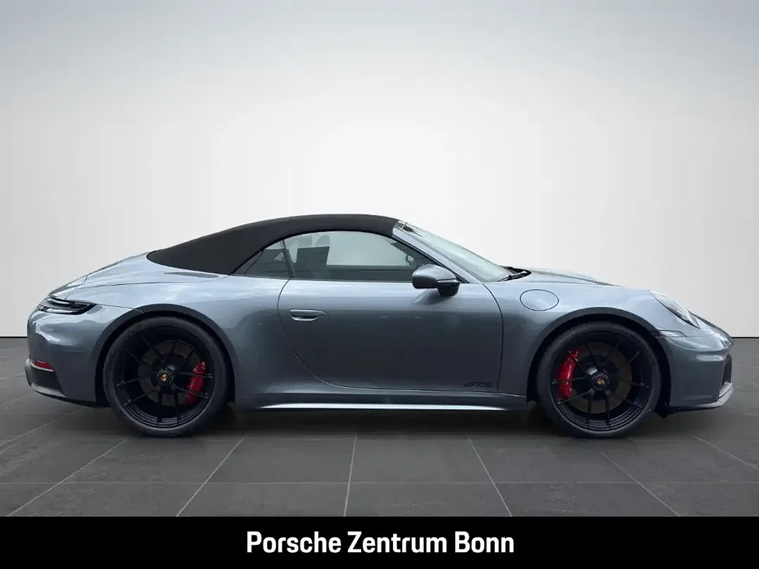 Porsche 992 - Thumbnail 4