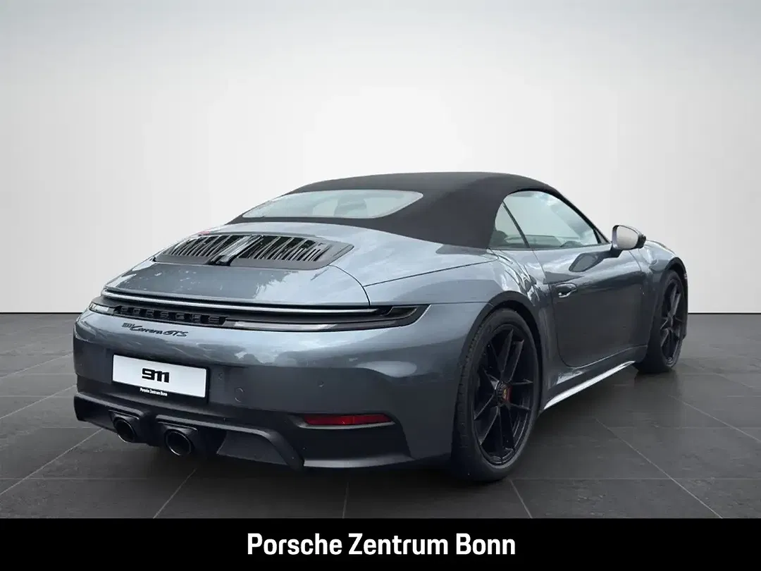 Porsche 992 - Thumbnail 5