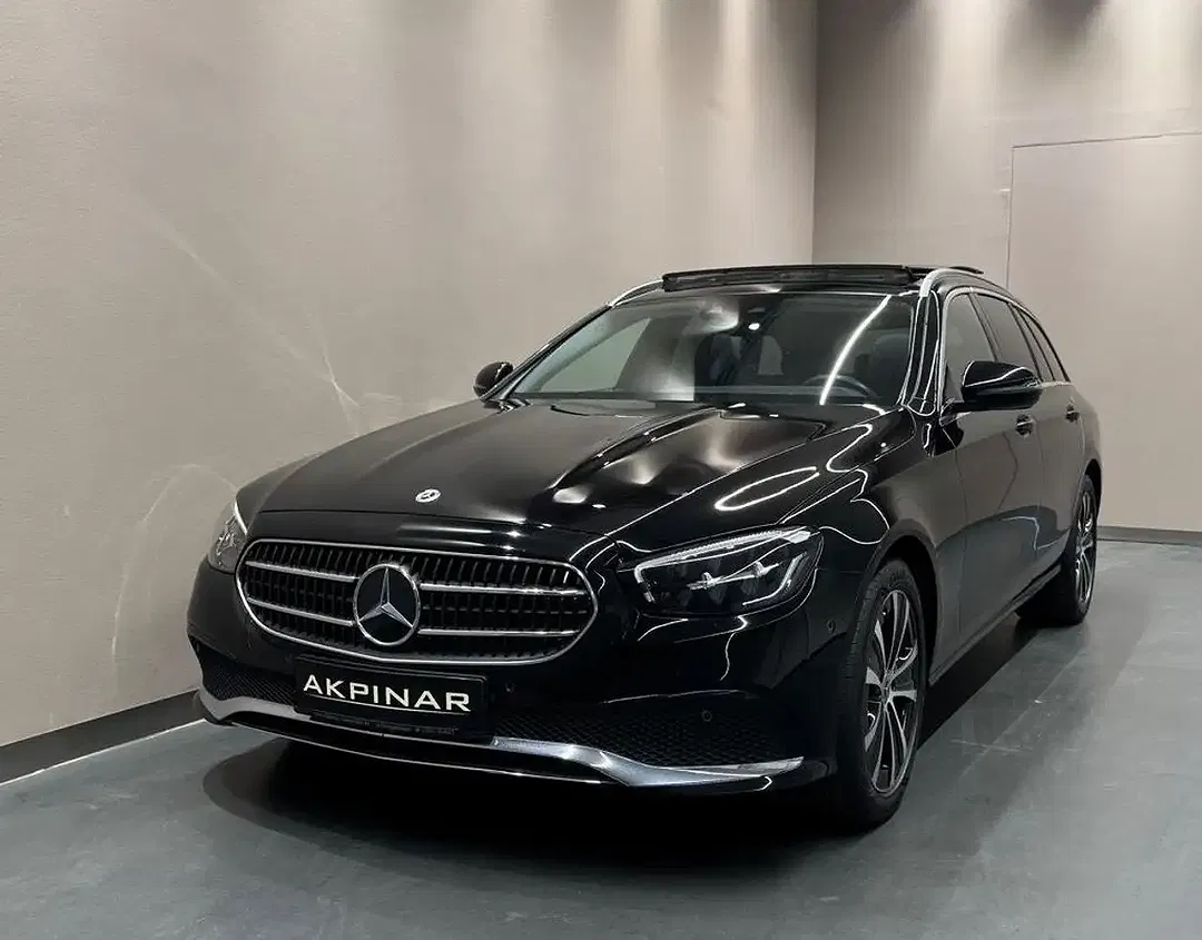 Mercedes-Benz E 300 - Thumbnail 2