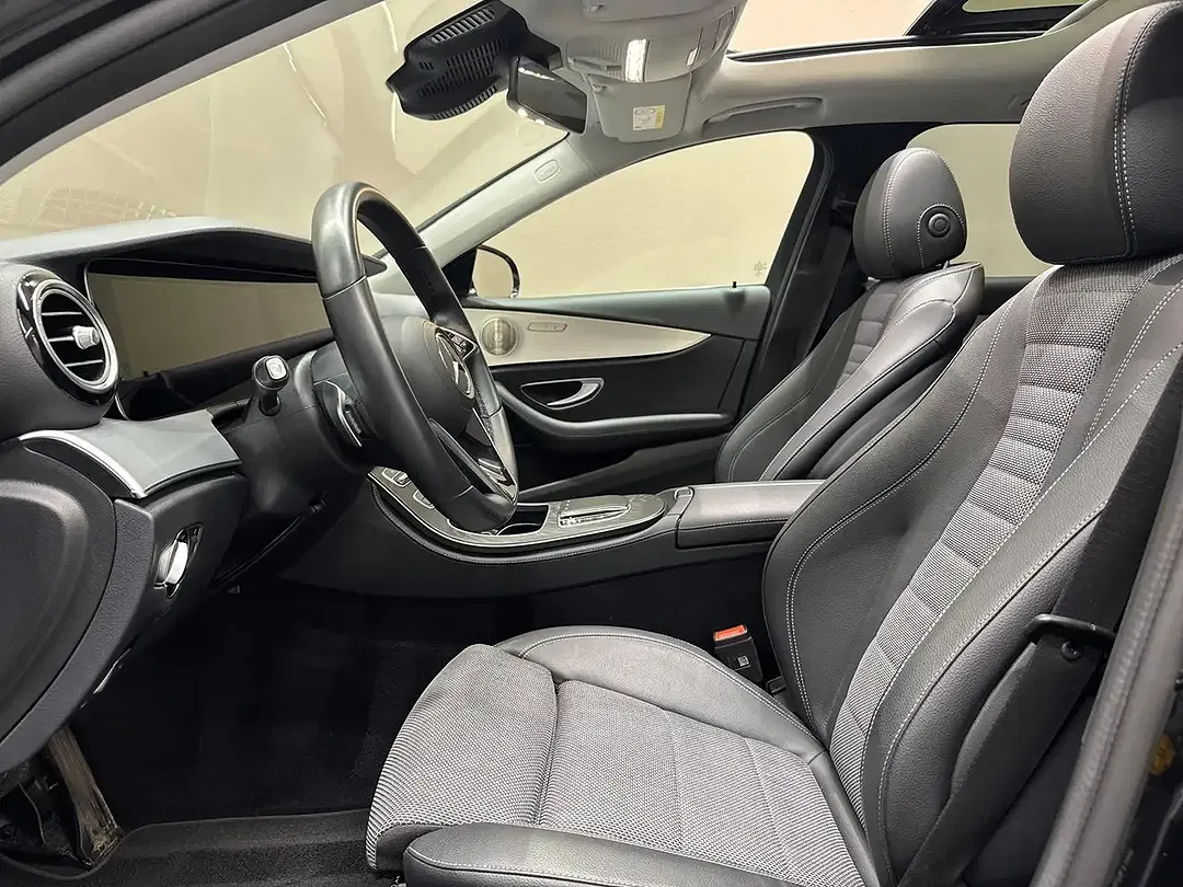 Mercedes-Benz E 300 - Thumbnail 9