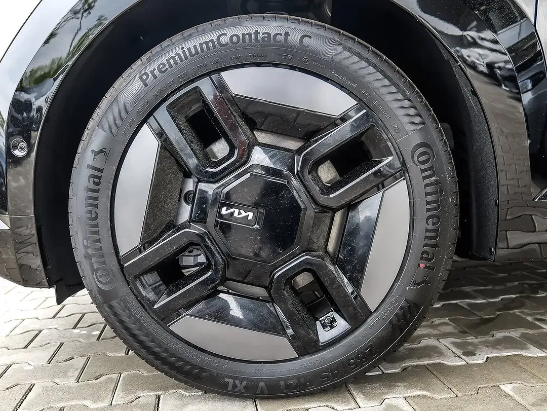 Kia EV9 - Thumbnail 4