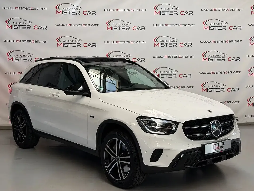 Mercedes-Benz GLC 300 - Thumbnail 4