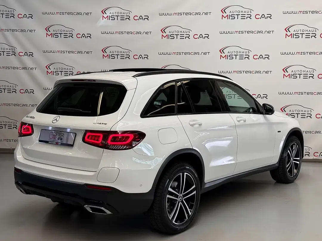 Mercedes-Benz GLC 300 - Thumbnail 8