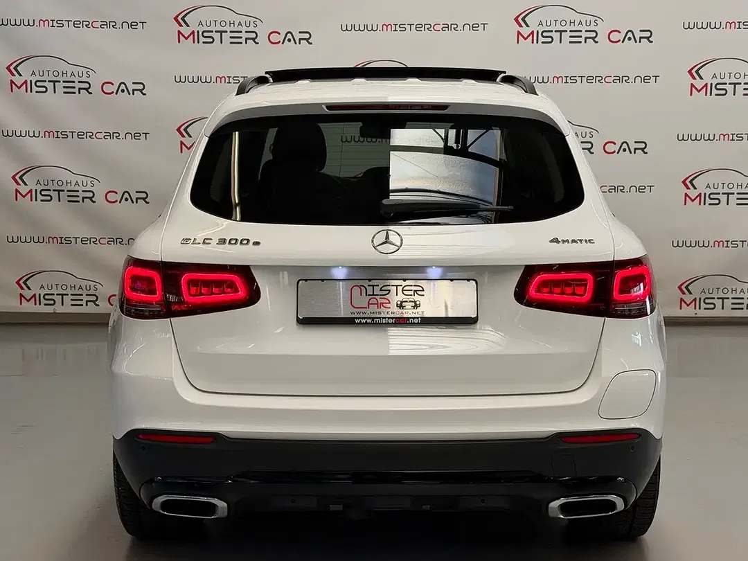 Mercedes-Benz GLC 300 - Thumbnail 9