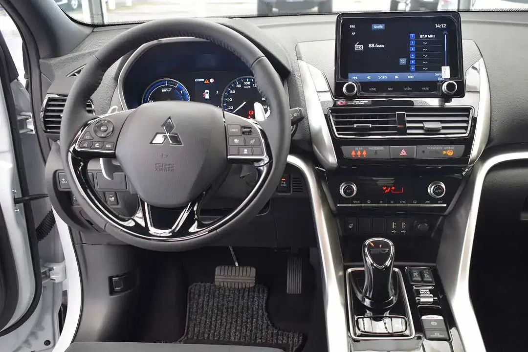 Mitsubishi Eclipse Cross - Thumbnail 11