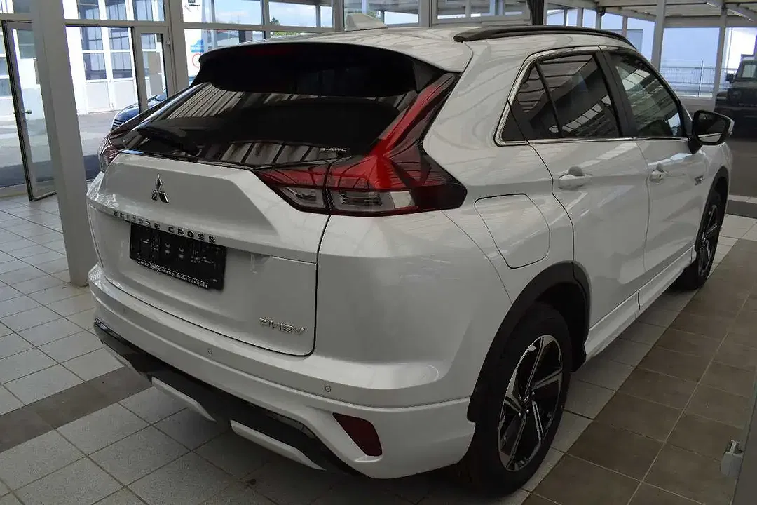 Mitsubishi Eclipse Cross - Thumbnail 2