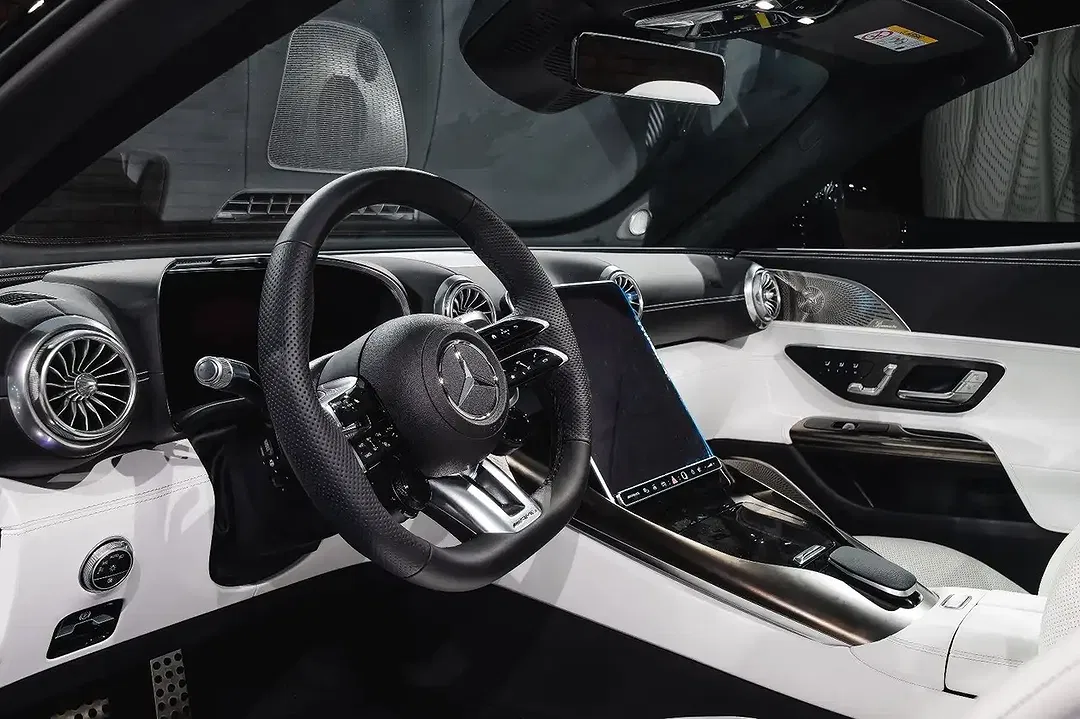 Mercedes-Benz SL 63 AMG - Thumbnail 11