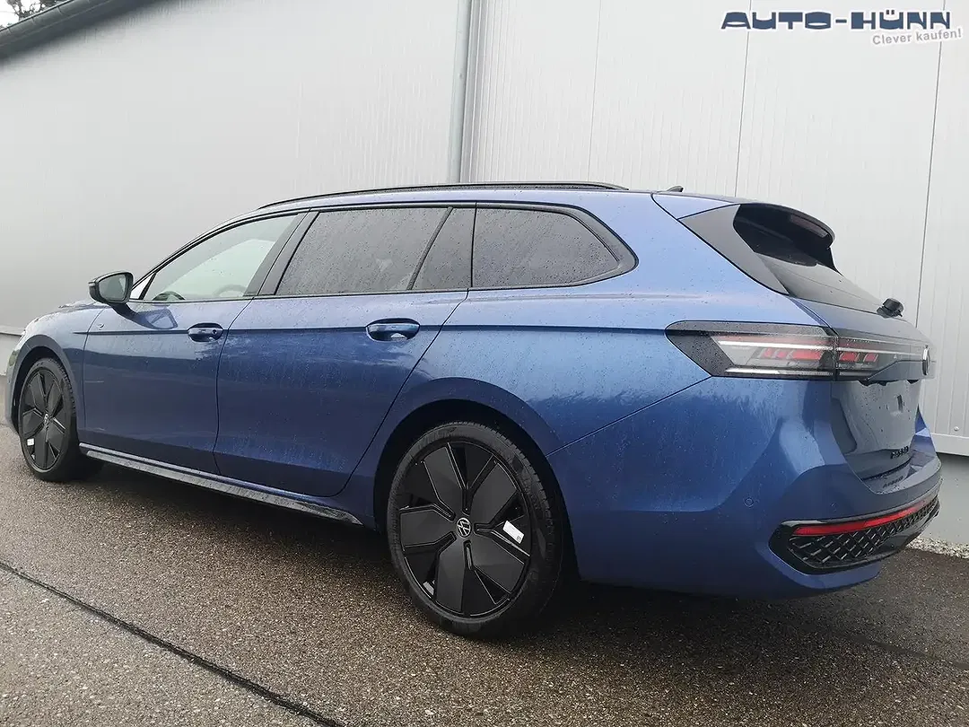 Volkswagen Passat Variant - Thumbnail 2