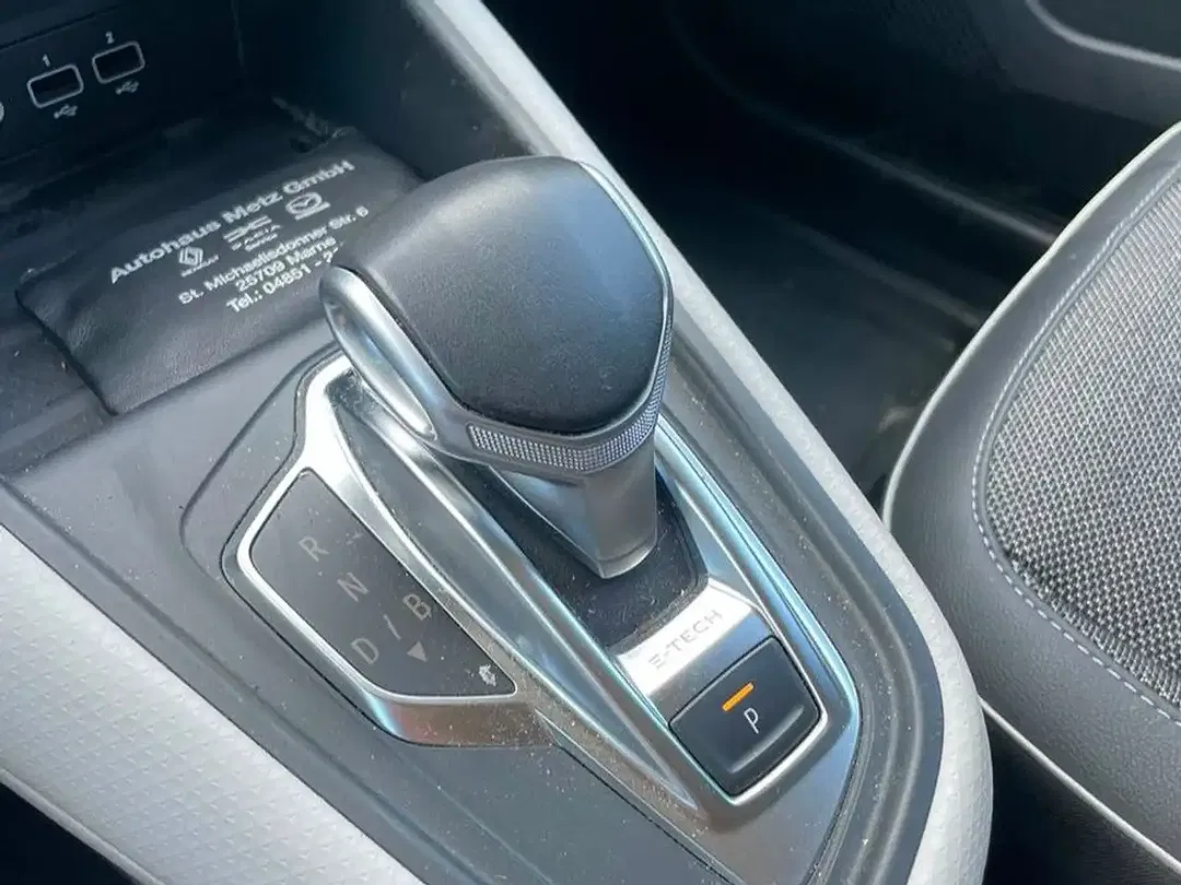 Renault Captur - Thumbnail 8
