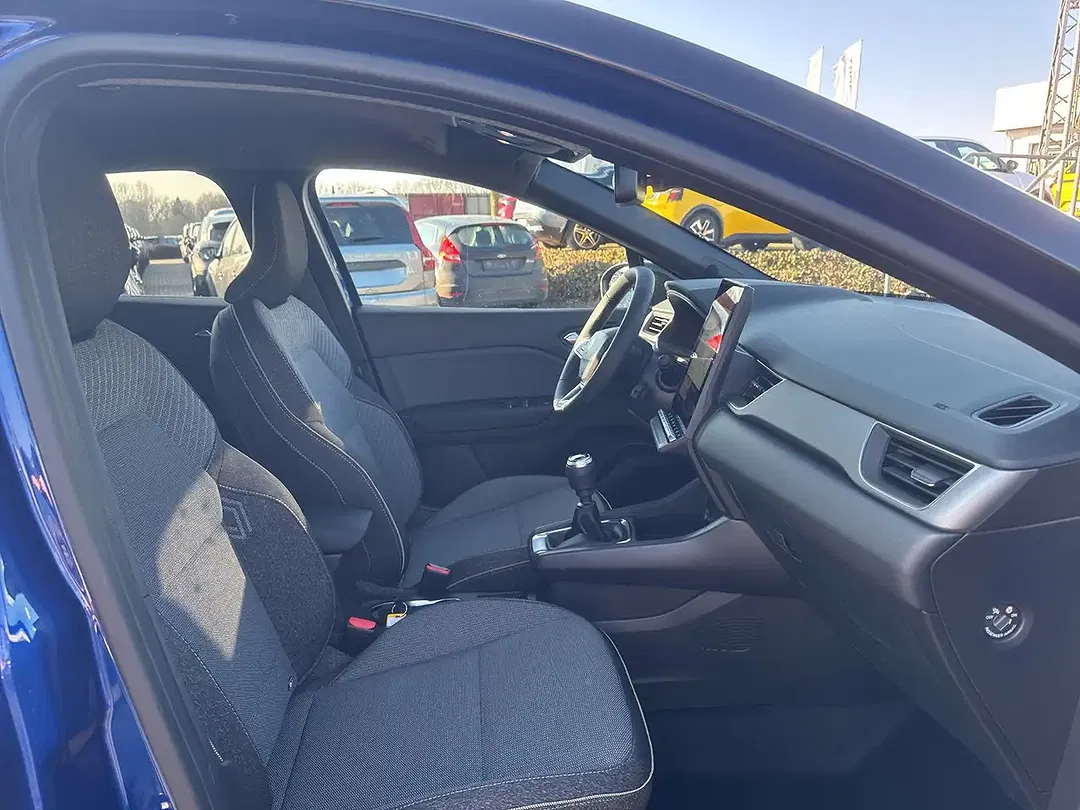 Renault Captur - Thumbnail 9