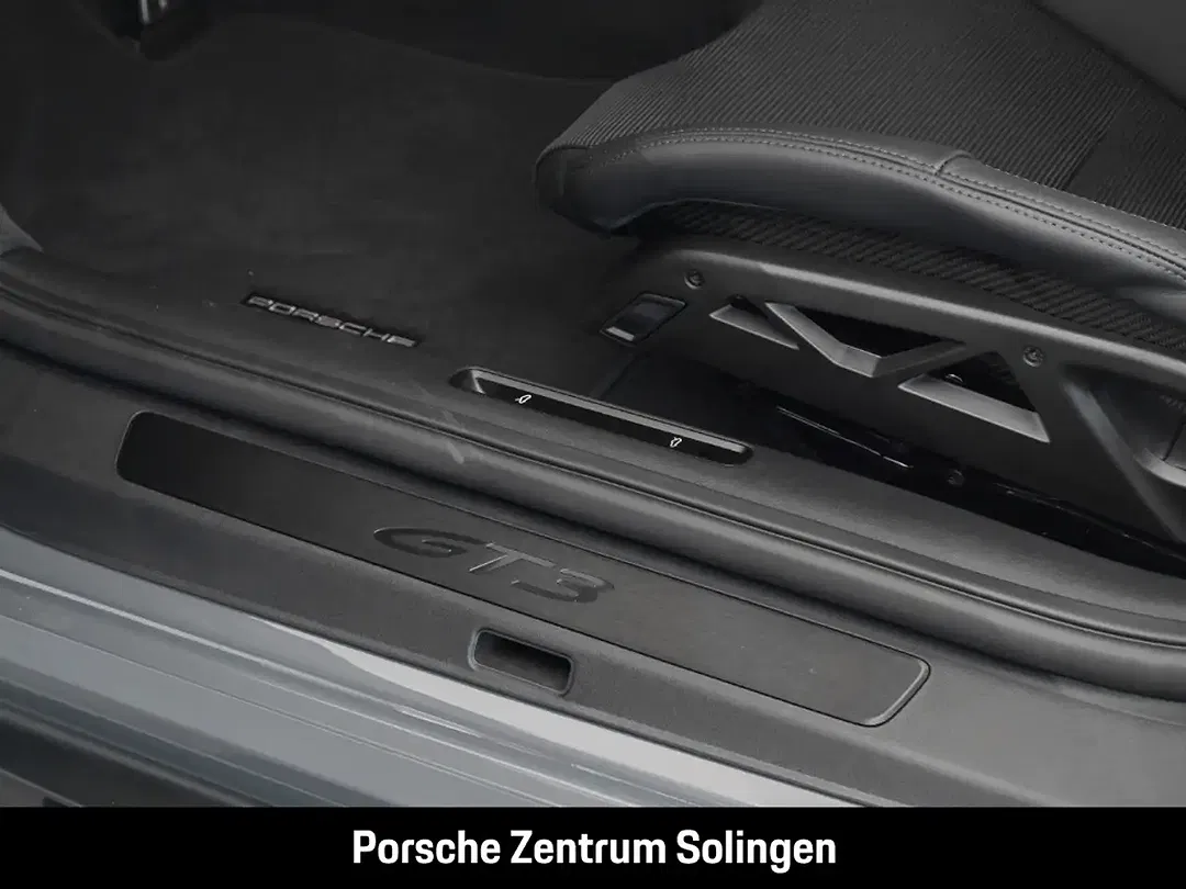 Porsche 992 - Thumbnail 14