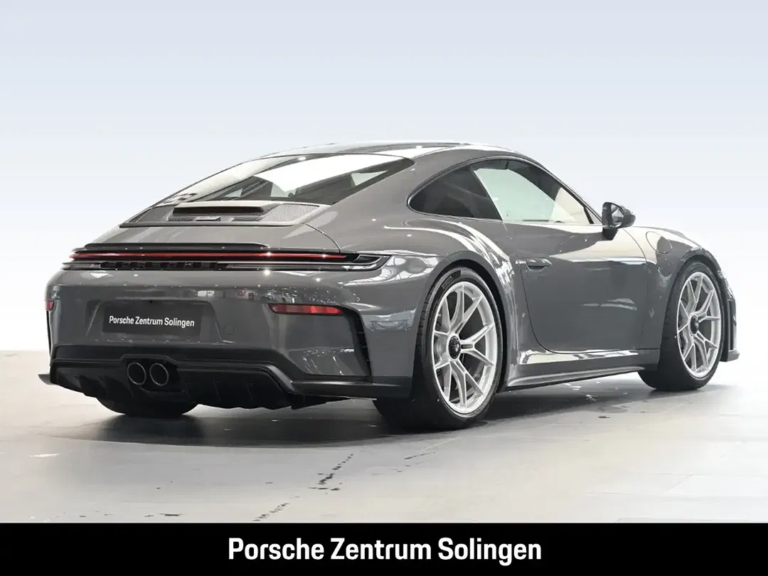 Porsche 992 - Thumbnail 4