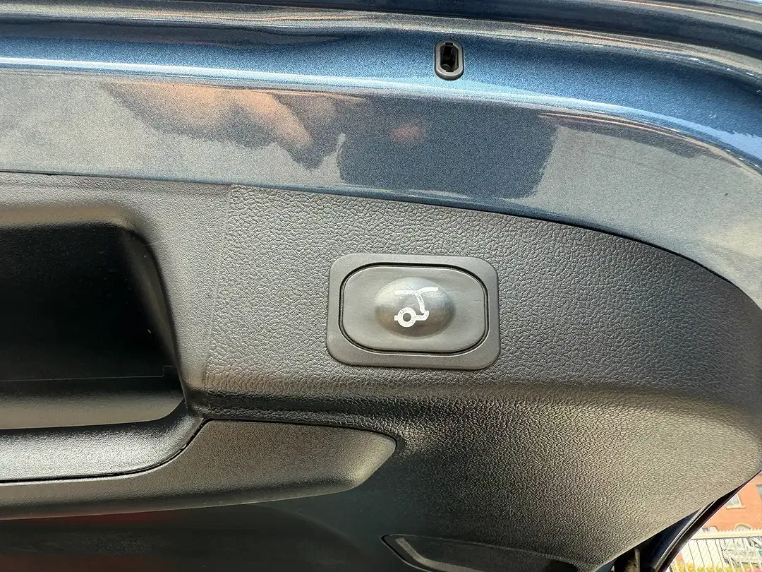 Ford Focus - Thumbnail 12