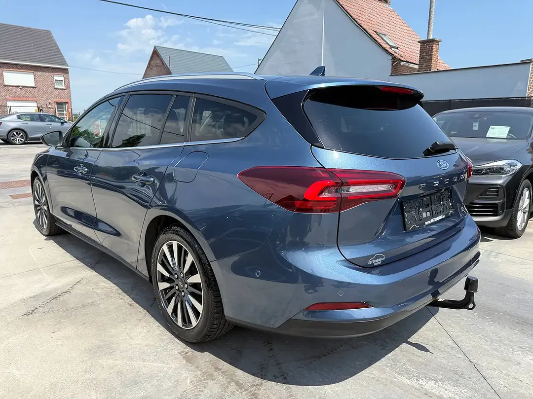 Ford Focus - Thumbnail 7