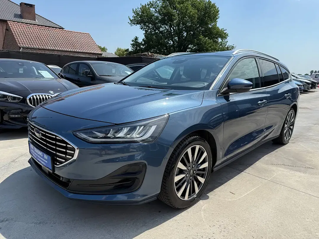 Ford Focus - Thumbnail 9