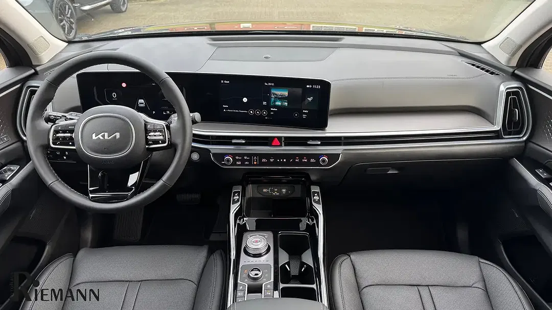 Kia Sorento - Thumbnail 8