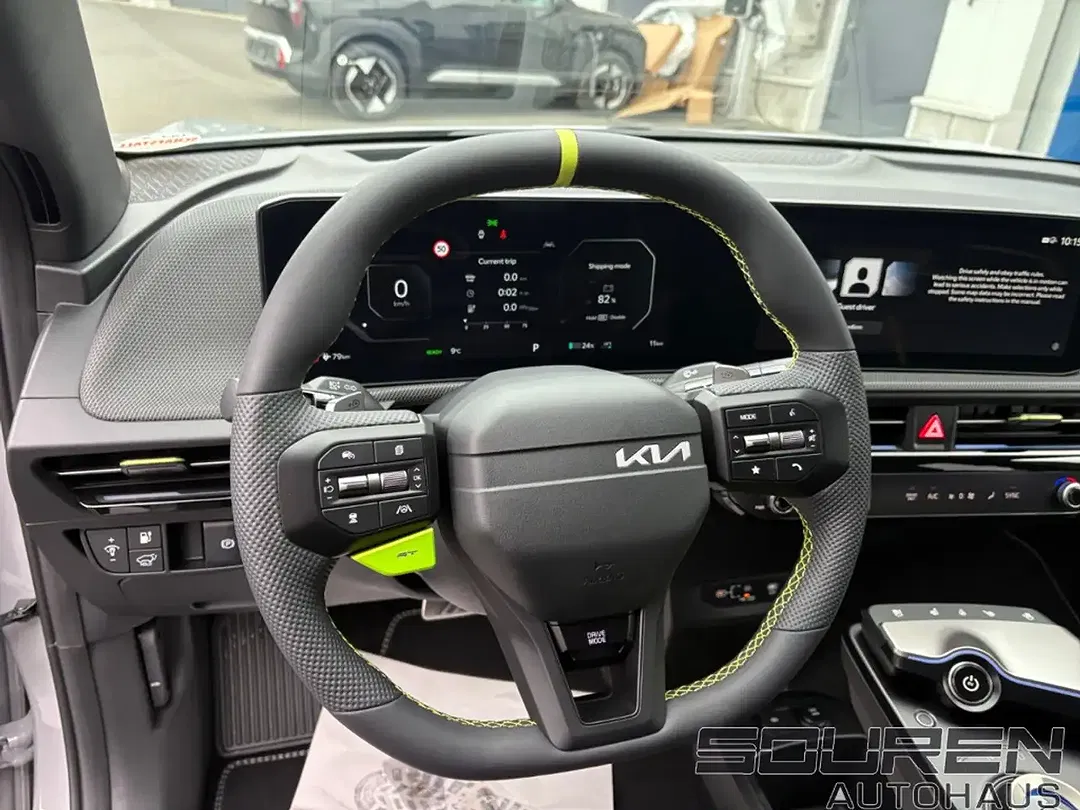 Kia EV6 - Thumbnail 15