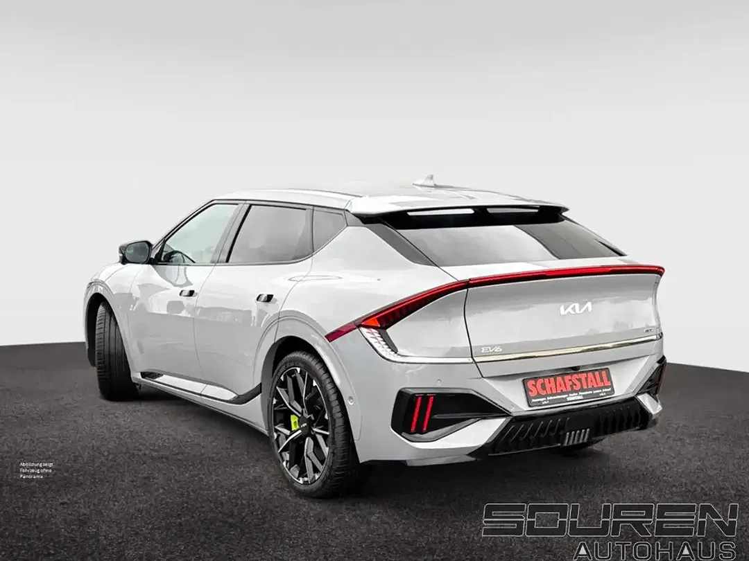 Kia EV6 - Thumbnail 3