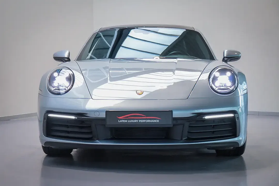 Porsche 992 - Thumbnail 3