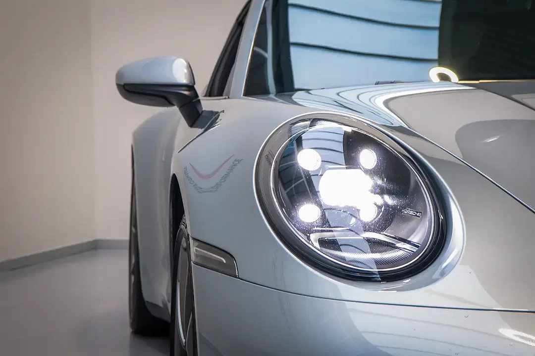 Porsche 992 - Thumbnail 4