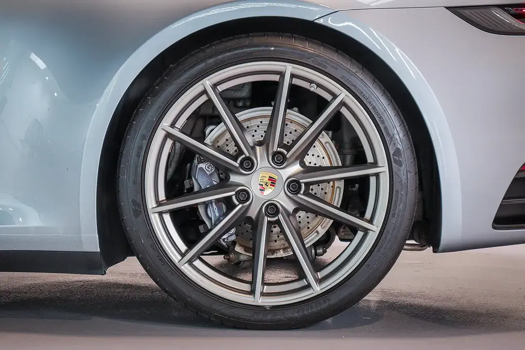 Porsche 992 - Thumbnail 7