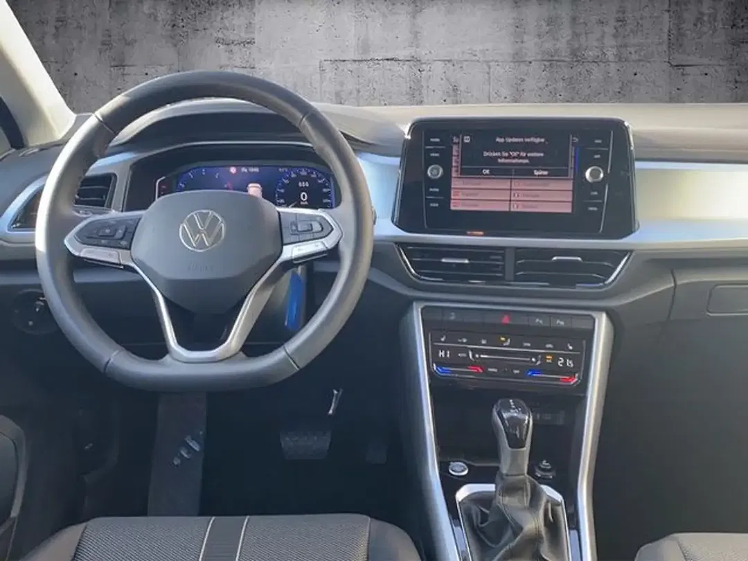 Volkswagen T-Roc - Thumbnail 6
