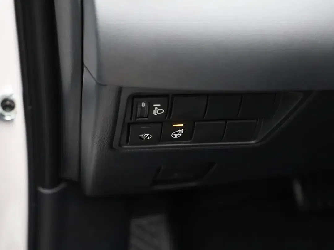 Toyota Yaris - Thumbnail 14