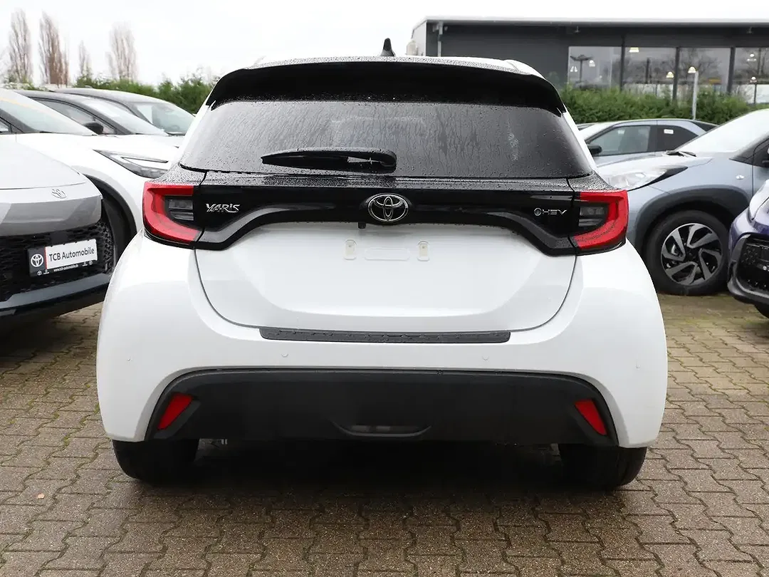 Toyota Yaris - Thumbnail 3