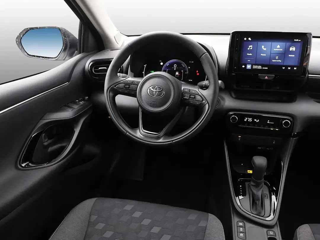 Toyota Yaris - Thumbnail 8