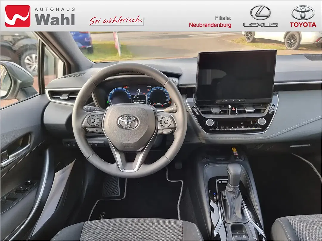 Toyota Corolla - Thumbnail 11