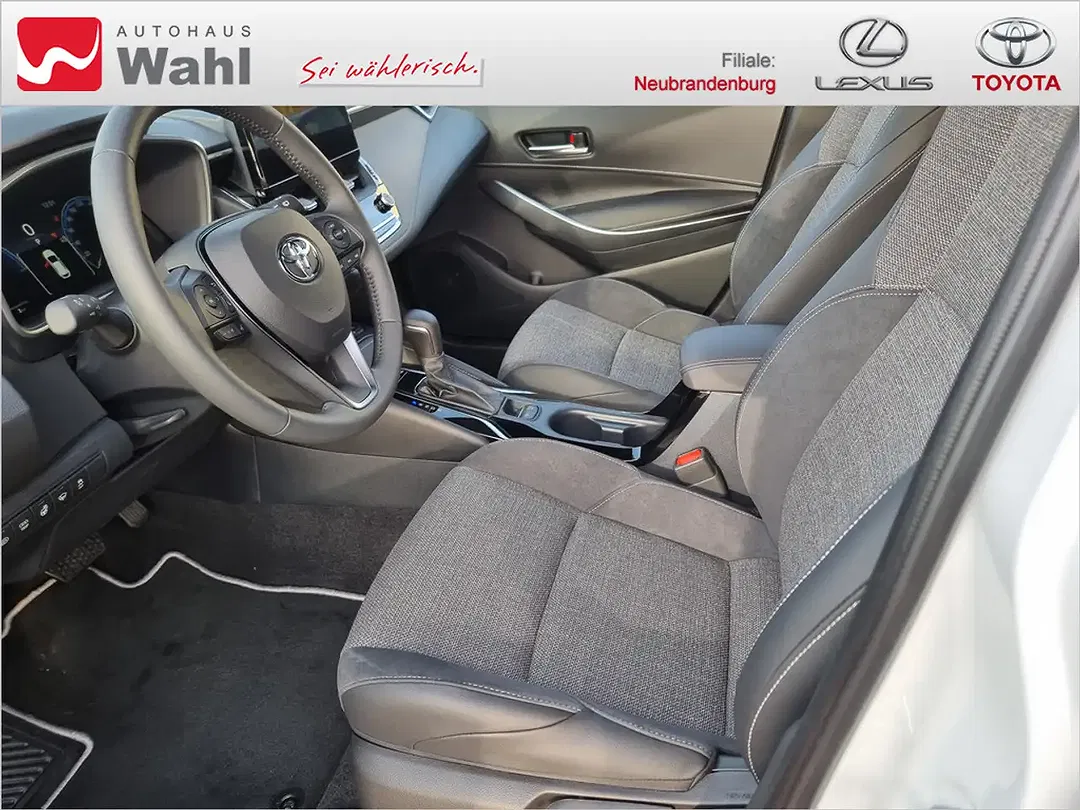 Toyota Corolla - Thumbnail 15