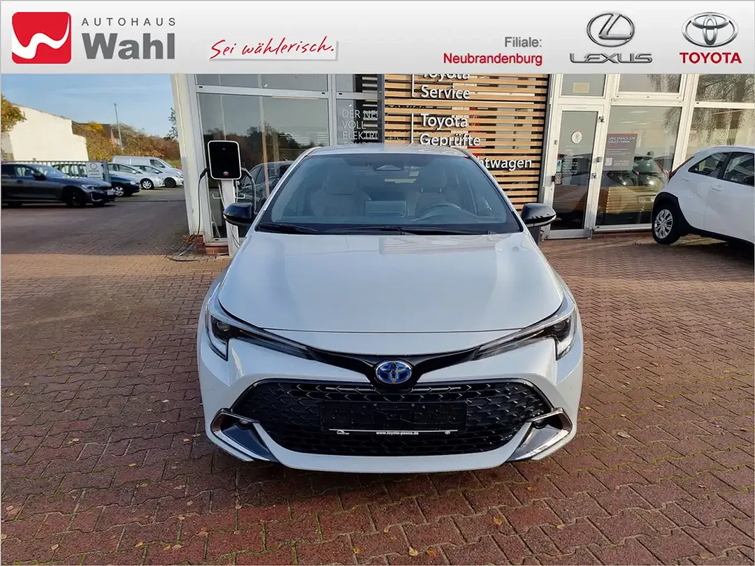 Toyota Corolla - Thumbnail 5