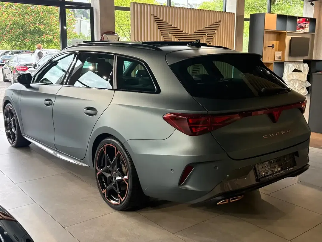 CUPRA Leon - Thumbnail 2