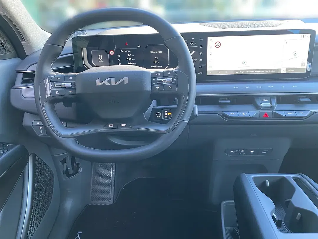 Kia EV9 - Thumbnail 11