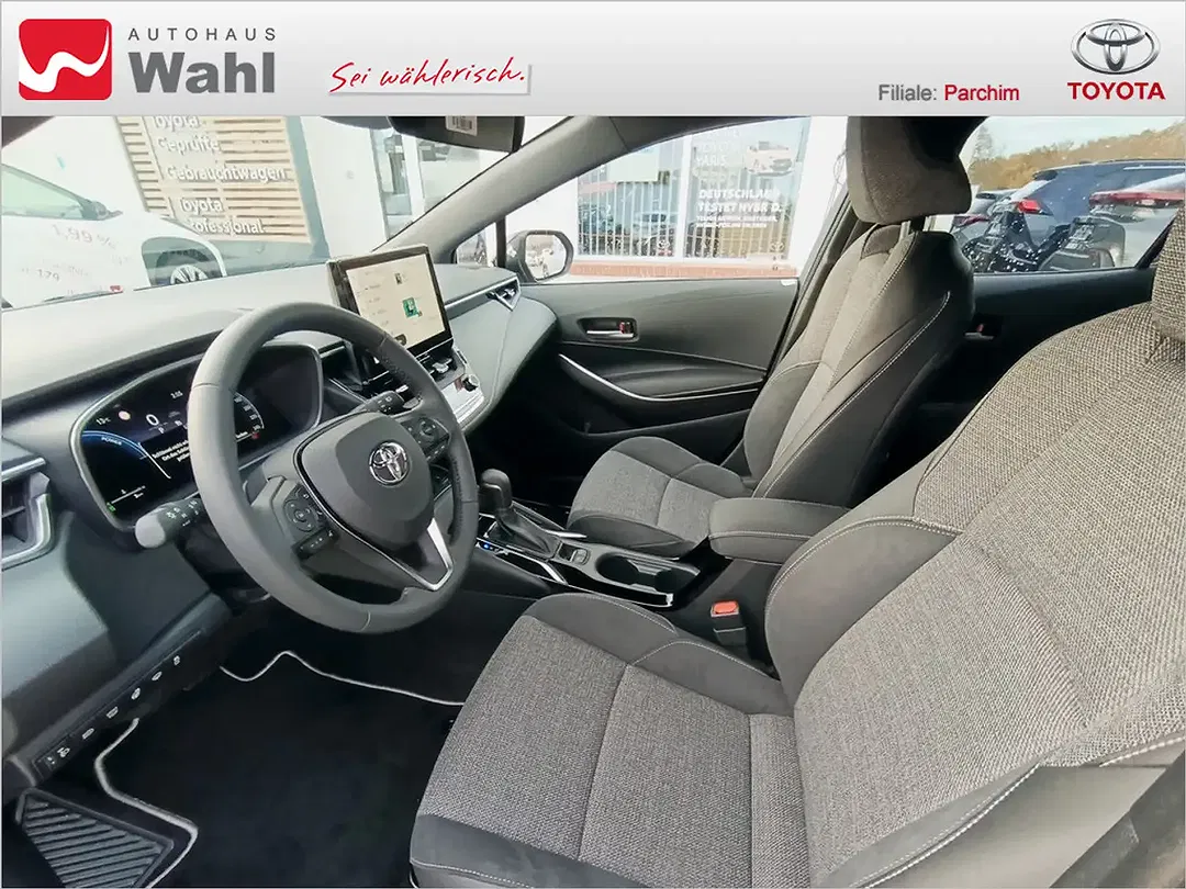 Toyota Corolla - Thumbnail 13