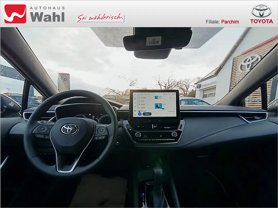Toyota Corolla - Thumbnail 9