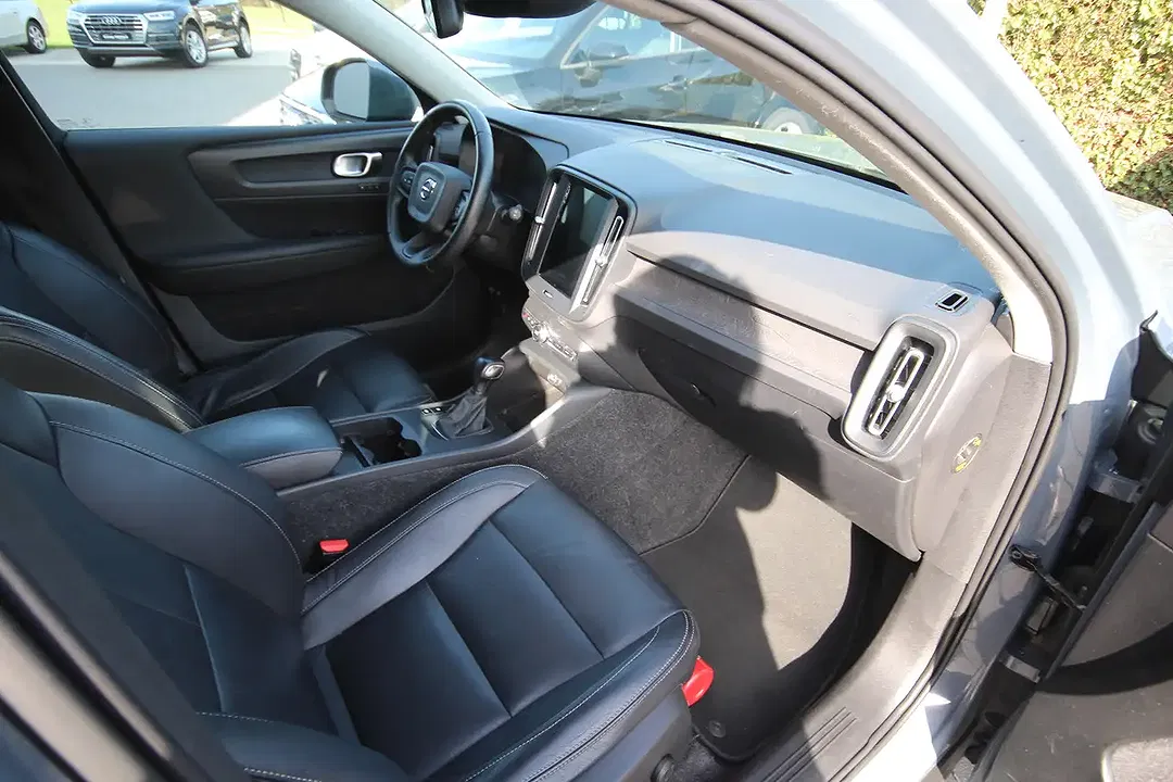 Volvo XC40 - Thumbnail 14