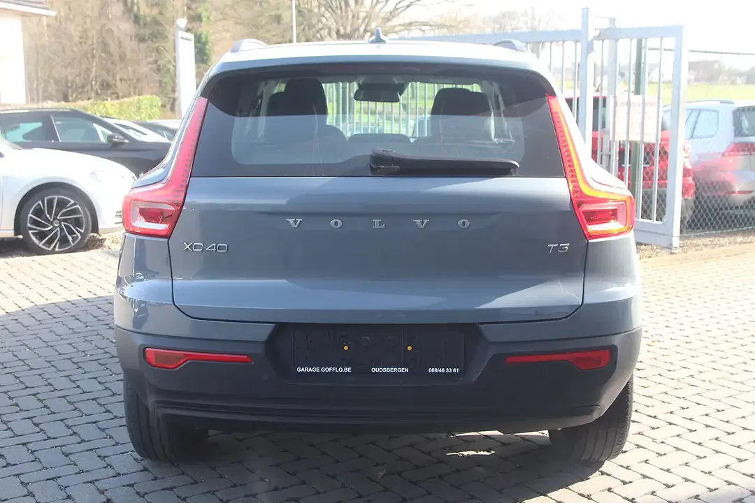 Volvo XC40 - Thumbnail 5