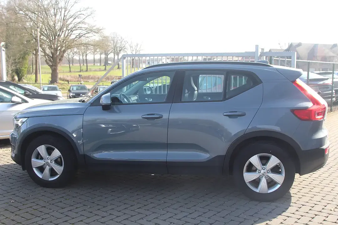 Volvo XC40 - Thumbnail 9