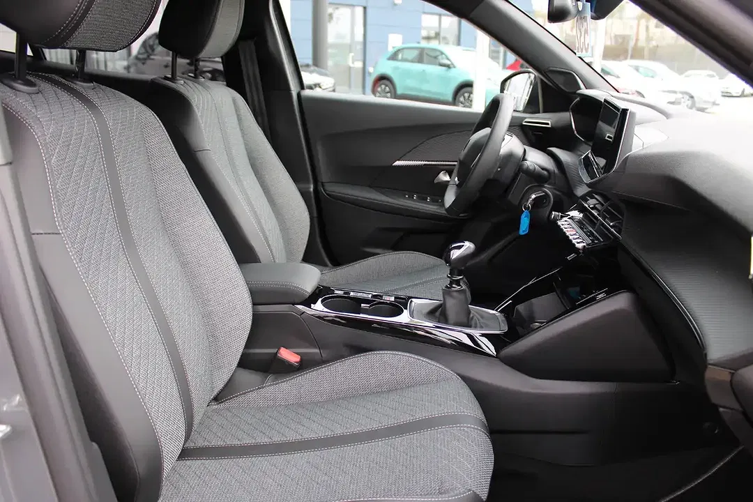 Peugeot 2008 - Thumbnail 7