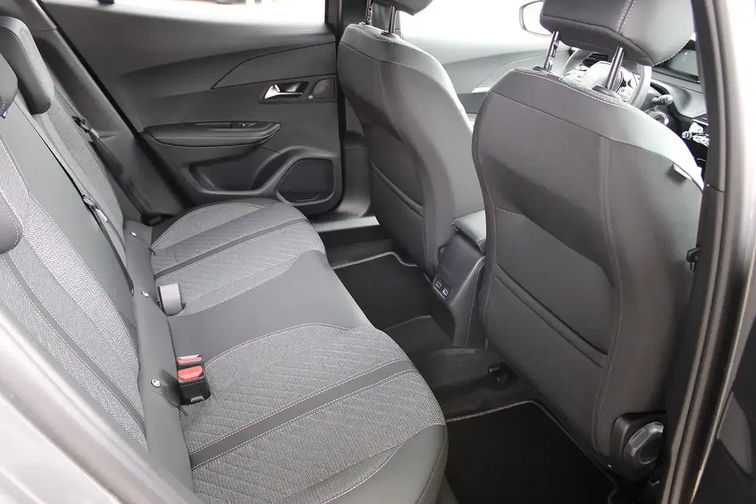 Peugeot 2008 - Thumbnail 8