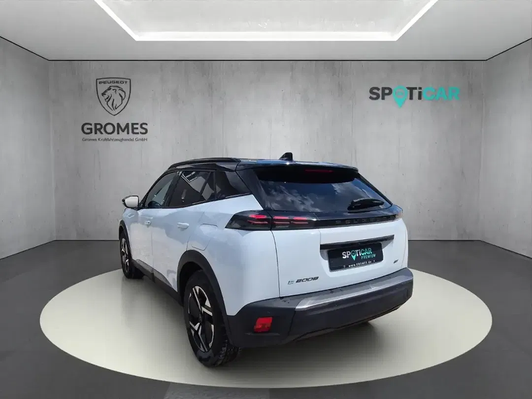 Peugeot 2008 - Thumbnail 5