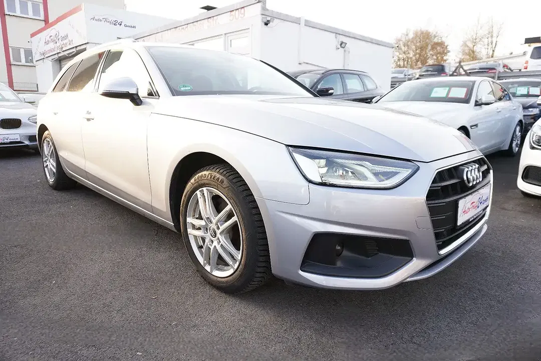Audi A4 - Thumbnail 10