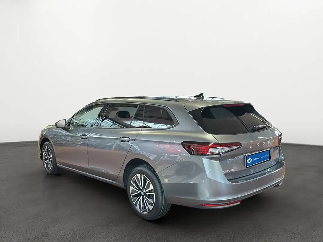 Skoda Superb - Thumbnail 3