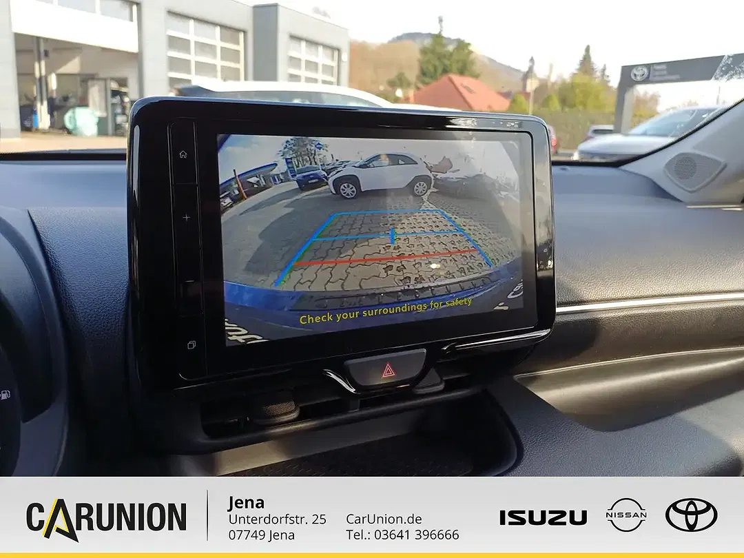Toyota Yaris - Thumbnail 12