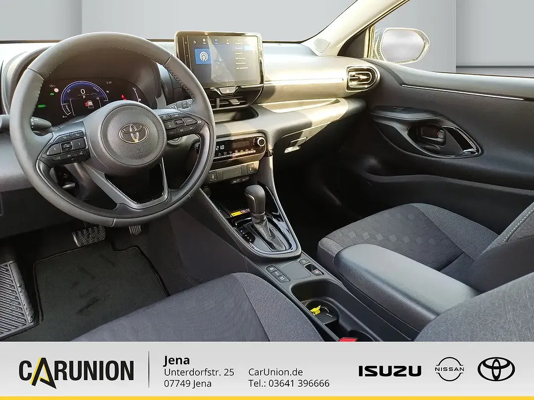 Toyota Yaris - Thumbnail 9