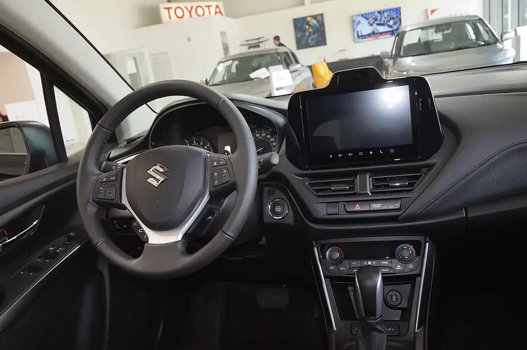 Suzuki S-Cross - Thumbnail 13