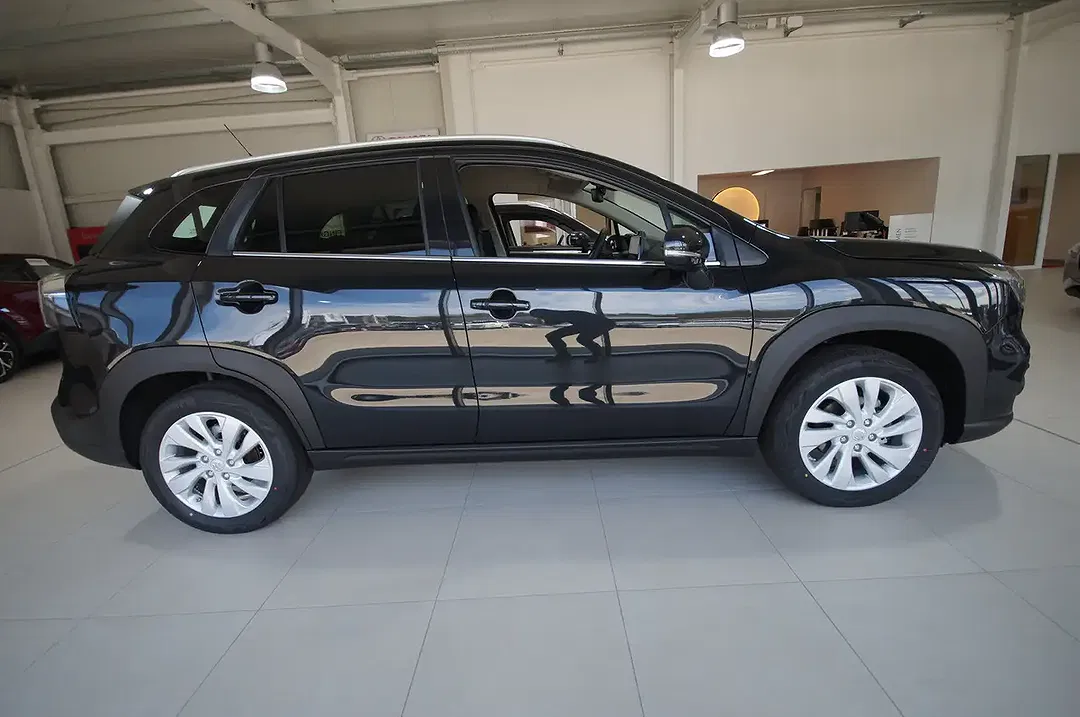 Suzuki S-Cross - Thumbnail 4